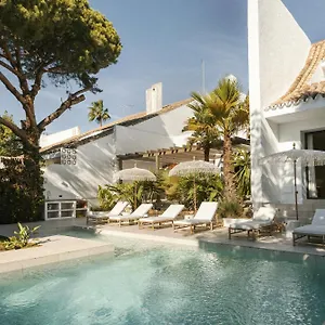  Villa Anfitrion &
