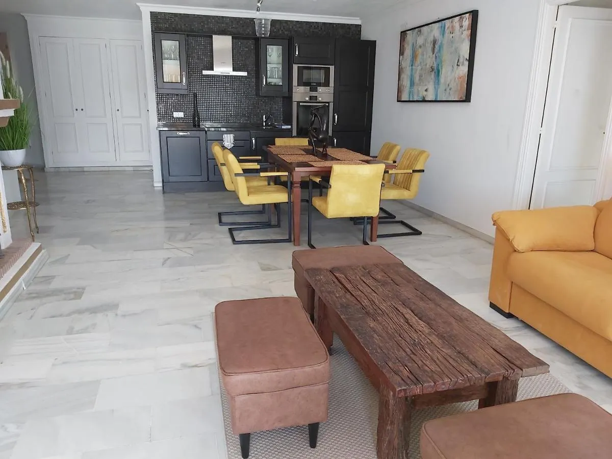 HomelyStay- Marbella, Puerto Banus Marbella